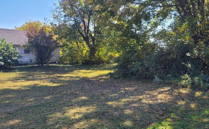 Pictures of Land property located at 214 Iselin Street, Jackson, TN 38301 for sales - image #1