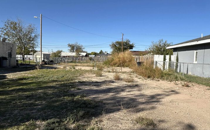 Pictures of Land property located at 1518 N Michigan Avenue, Roswell, NM 88201 for sales - image #1