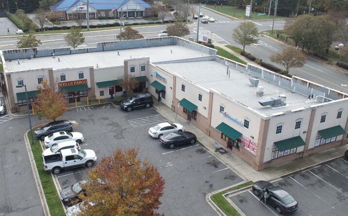 Pictures of Office, Retail property located at 10210 Couloak Dr, Charlotte, NC 28216 for sales - image #1