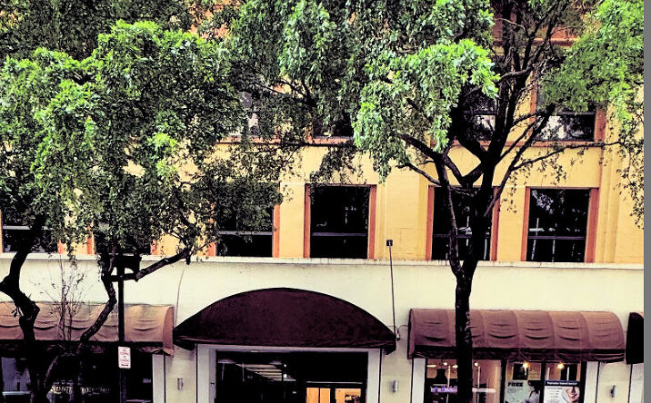 Pictures of Office property located at 168 SE 1st St #1202, Miami, FL 33131 for sales - image #1