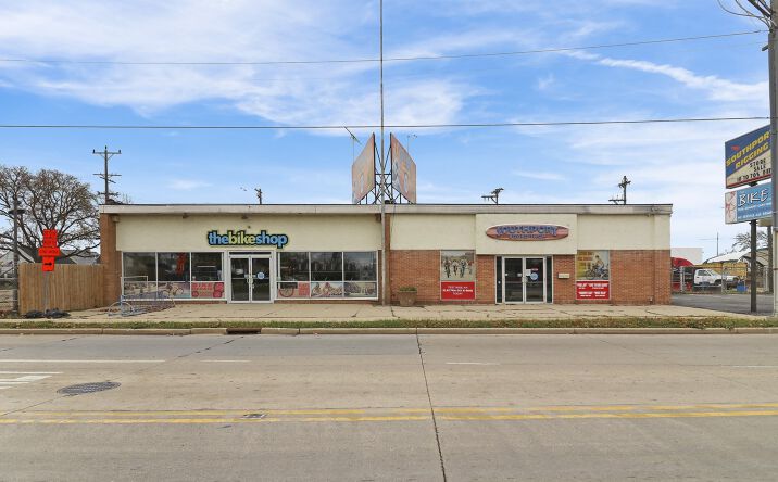 Pictures of Retail property located at 2930 75th St, Kenosha, WI 53143, 2926 75th St, Kenosha, WI 53143 for sales - image #1