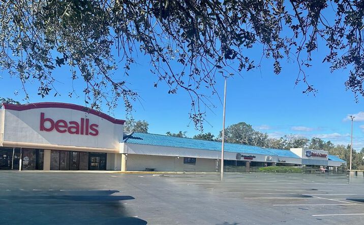 Pictures of Retail, Land property located at 2202 N Young Boulevard, Chiefland, FL 32626 for sales - image #1