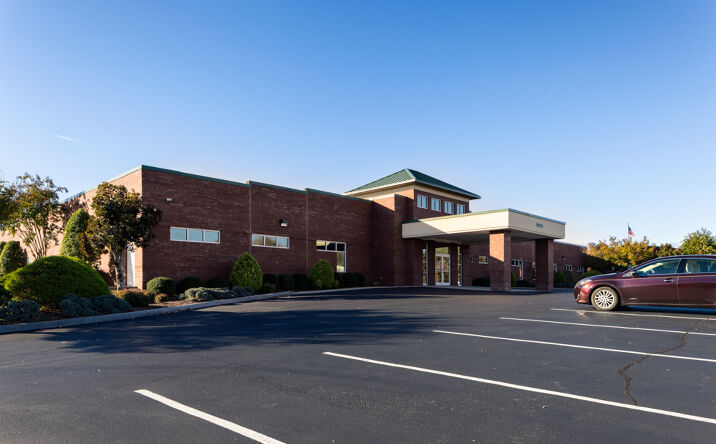 Pictures of Office property located at 10431 Wallace Alley St, Kingsport, TN 37663 for sales - image #1