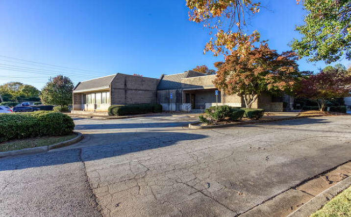 Pictures of Office, Retail property located at 2365 Windy Hill Rd SE, Marietta, GA 30067 for sales - image #1