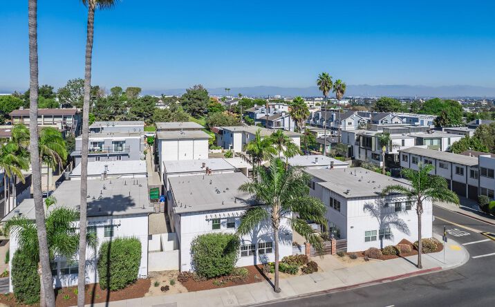 Pictures of Multifamily property located at 1345 Manhattan Beach Blvd, Manhattan Beach, CA 90266 for comps - image #1