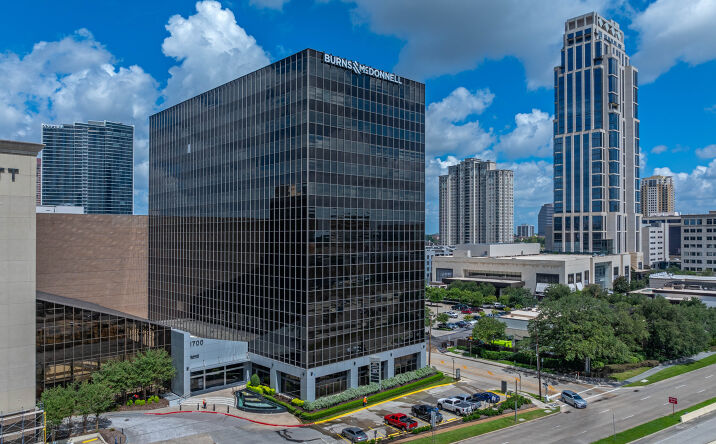 Pictures of Office property located at 1700 W Loop S, Houston, TX 77027 for sales - image #1