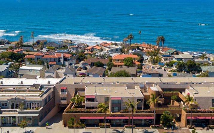 Pictures of Retail property located at 5726 La Jolla Blvd, San Diego, CA 92037 for sales - image #1