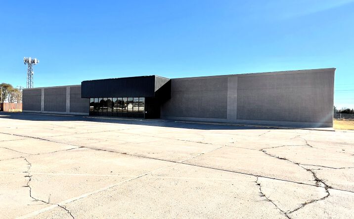 Pictures of Retail, Industrial, Mixed Use property located at 820 E 1st St, Ogallala, NE 69153 for sales - image #1