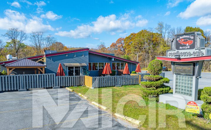 Pictures of Hospitality, Retail property located at 1031 Eisenhower Blvd, Harrisburg, PA 17111 for sales - image #1