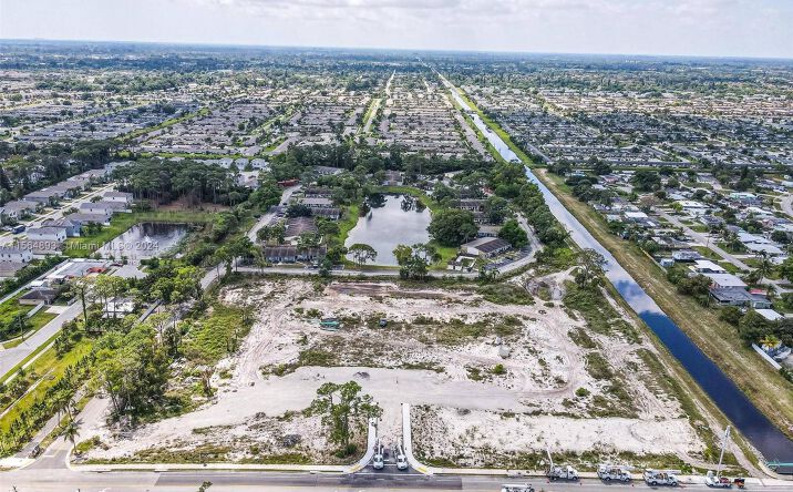 Pictures of Land property located at 5475 Pine Bay Cir, West Palm Beach, FL 33415 for sales - image #1
