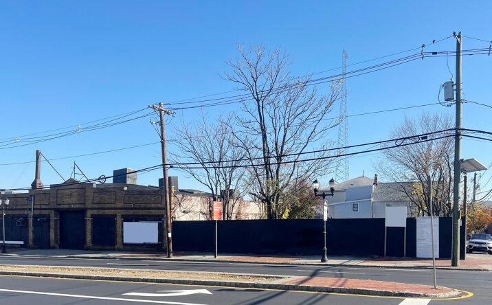 Pictures of Retail property located at 407 New Street, Newark, NJ 07103 for sales - image #1