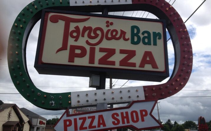 Pictures of Retail property located at 880 Youngstown-Poland Rd, Struthers, OH 44471 for sales - image #1