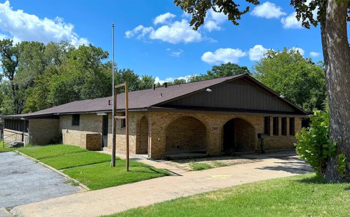 Pictures of Office, Special Purpose property located at 1500 W Crawford St, Denison, TX 75020 for sales - image #1