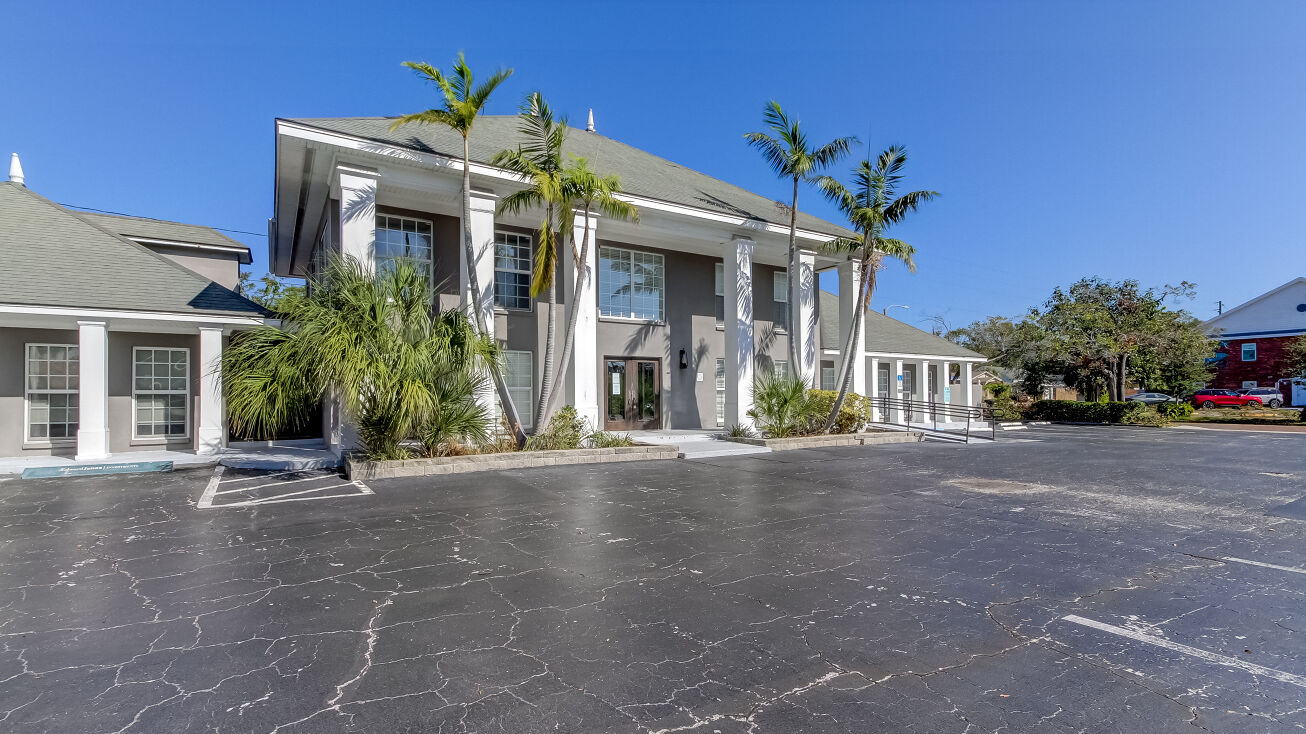Pictures of Mixed Use, Office, Retail, Special Purpose property located at 4701 Central Ave, St. Petersburg, FL 33713 for sales - image #1