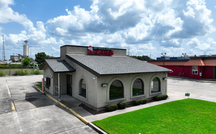 Pictures of Retail property located at 6240 Lapalco Blvd, Marrero, LA 70072 for sales - image #1