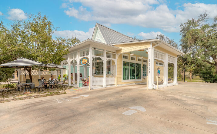 Pictures of Retail property located at 197 E Church St, DeLand, FL 32724 for sales - image #1