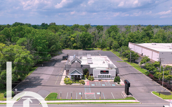 Pictures of Retail property located at FORMER RED LOBSTER, 3255 US ROUTE 1 SOUTH, LAWRENCEVILLE, NJ, Trenton, NJ 08648 for sales - image #1