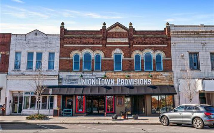 Pictures of Retail, Industrial, Mixed Use property located at 422 Broadway, Lorain, OH 44052 for sales - image #1