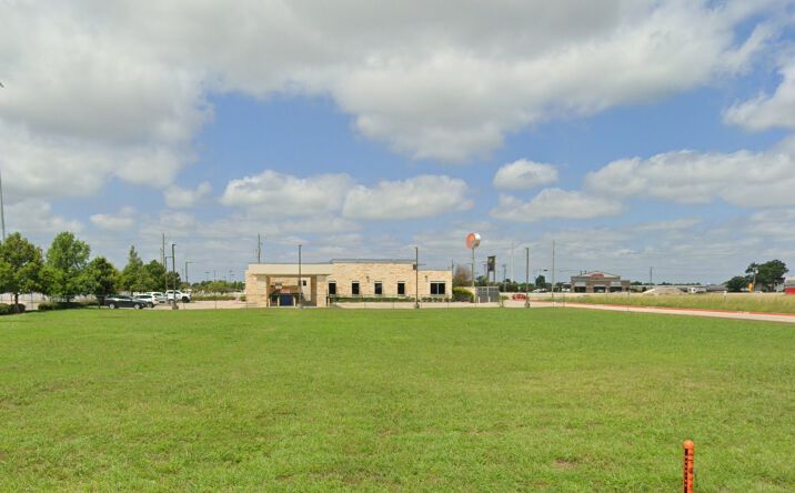 Pictures of Land property located at Town Center Dr, League City, TX 77573 for sales - image #1
