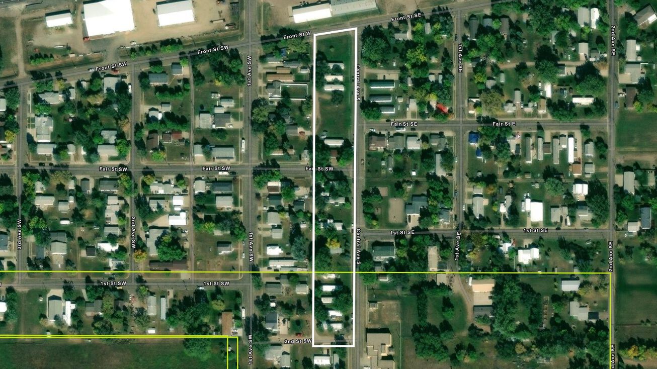 Pictures of Mobile Home Park property located at 301 Central Ave S, Beulah, ND 58523 for sales - image #1