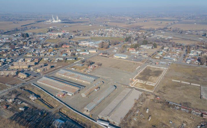 Pictures of Industrial, Mixed Use, Special Purpose property located at 300 E Ave, Granger, WA 98932 for sales - image #1