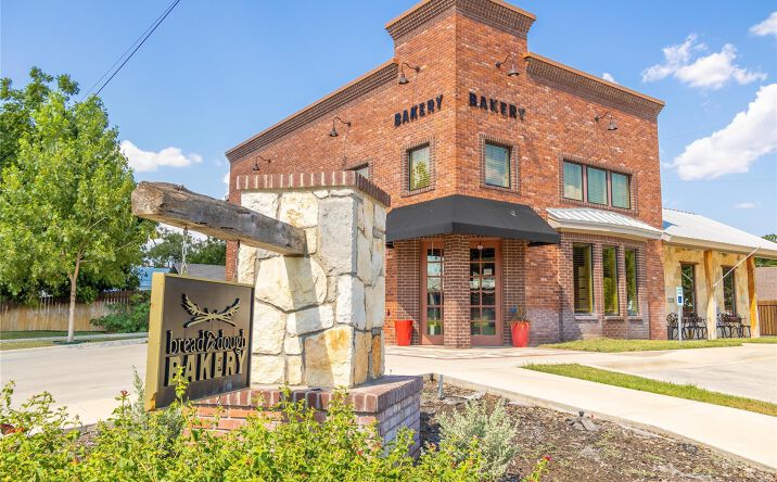 Pictures of Office, Business for Sale property located at 301 E Brown St, San Saba, TX 76877 for sales - image #1