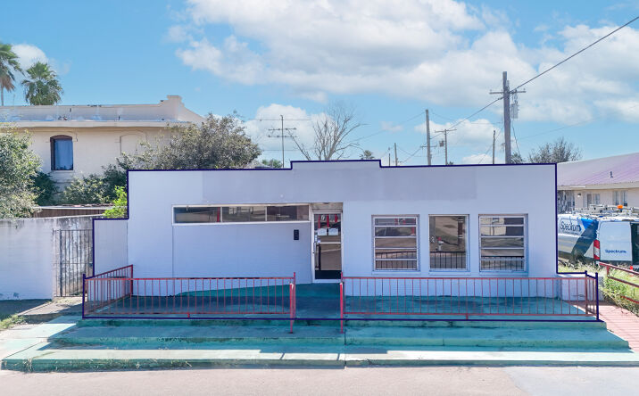 Pictures of Mixed Use, Office property located at 320 W 3rd St, Mercedes, TX 78570 for sales - image #1