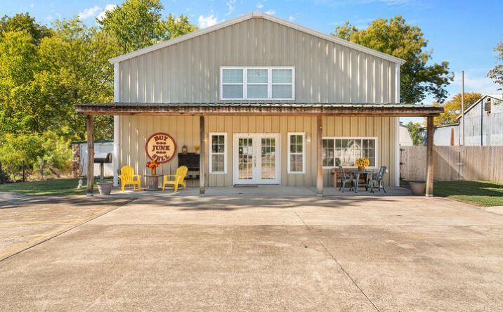 Pictures of Hospitality, Mixed Use, Office, Retail, Self Storage property located at 129 S Main Ave, Republic, MO 65738 for sales - image #1