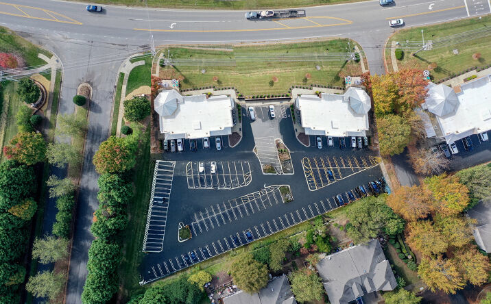 Pictures of Mixed Use, Office, Retail property located at 18620 W Catawba Ave, Cornelius, NC 28031 for sales - image #1