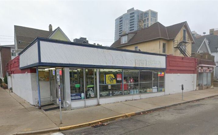 Pictures of Retail property located at  for sales - image #1