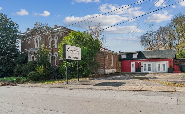 Pictures of Office, Retail property located at 705 Dunnington St, Columbia, TN 38401 for sales - image #1