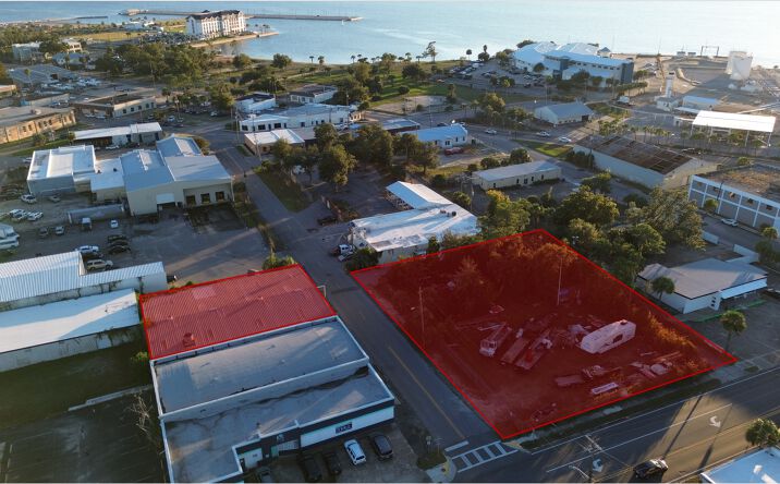 Pictures of Industrial, Mixed Use property located at 534 Oak Ave, Panama City, FL 32401 for sales - image #1