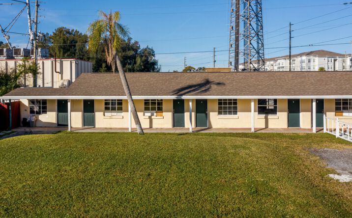 Pictures of Business for Sale, Mixed Use, Retail property located at 10610 Gandy Blvd N, St. Petersburg, FL 33702 for sales - image #1