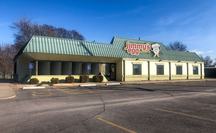 Pictures of Retail property located at 220 S West St, Wichita, KS 67213 for comps - image #1
