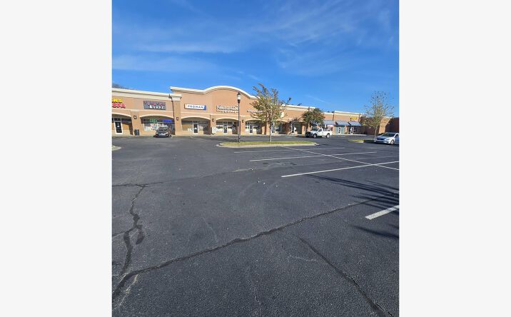 Pictures of Retail property located at 10720 S Tryon St, Charlotte, NC 28273 for sales - image #1