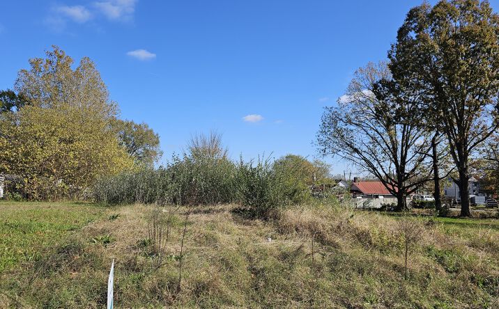 Pictures of Land property located at 208 Mobile Street, Jackson, TN 38301 for sales - image #1