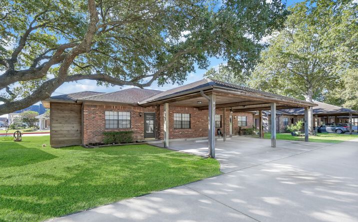Pictures of Retail, Multifamily property located at Dogwood Townhomes, Tomball, TX 77375 for sales - image #1