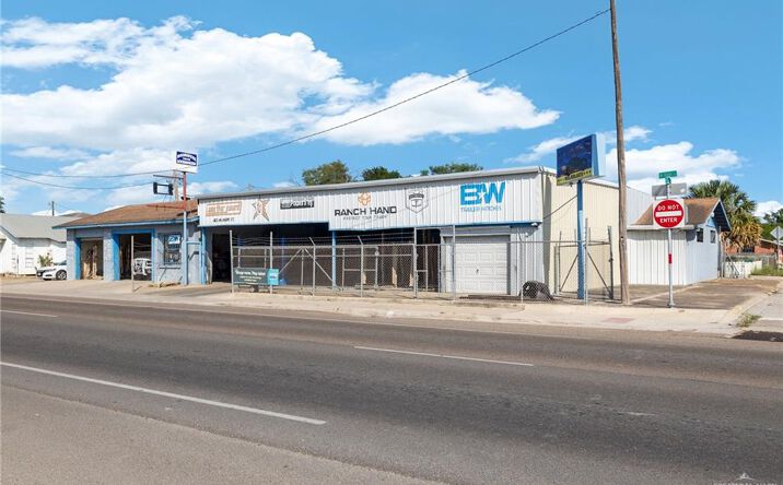 Pictures of Retail, Office, Industrial property located at 401 W Main Street, Rio Grande City, TX 78582 for sales - image #1