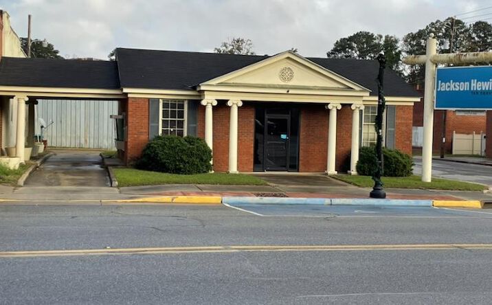 Pictures of Office property located at 117 S 3rd St, Vienna, GA 31092 for sales - image #1