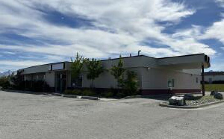 Pictures of Office, Retail property located at 3674 E Country Field Cir, Wasilla, AK 99654 for sales - image #1