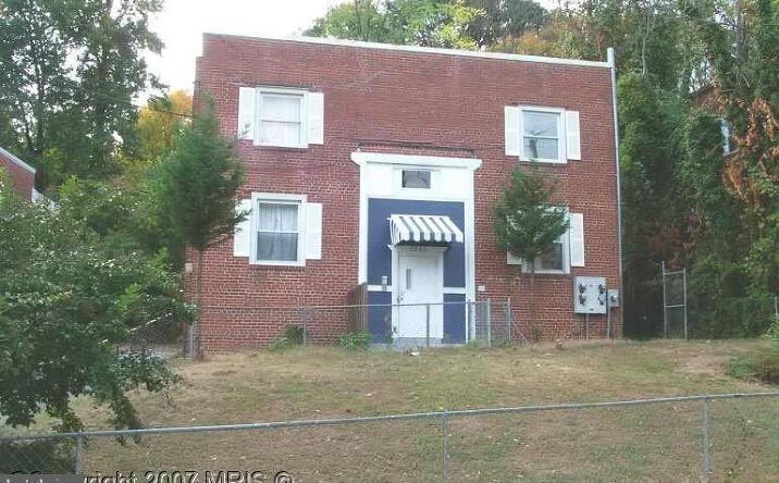 Pictures of Multifamily property located at 2895 Hartford St SE, Washington, DC 20020 for sales - image #1