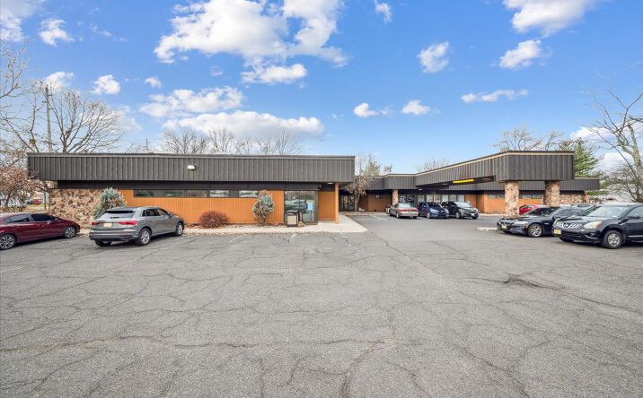 Pictures of Office property located at 215 Union Ave, Bridgewater, NJ 08807 for sales - image #1