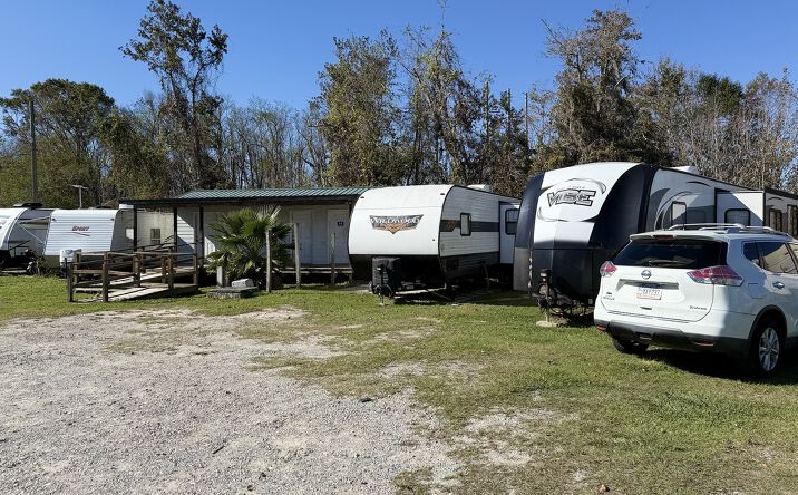 Pictures of Mobile Home Park property located at 70 S. US Hwy 17, Richmonhill, GA 31324 for sales - image #1