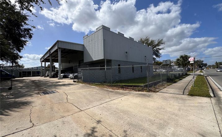 Pictures of Industrial, Retail property located at 5909 Anno Ave # 5909, Orlando, FL 32809 for sales - image #1