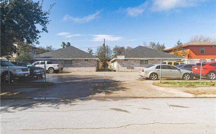Pictures of Multifamily property located at 301 N 28th Street, McAllen, TX 78501 for sales - image #1