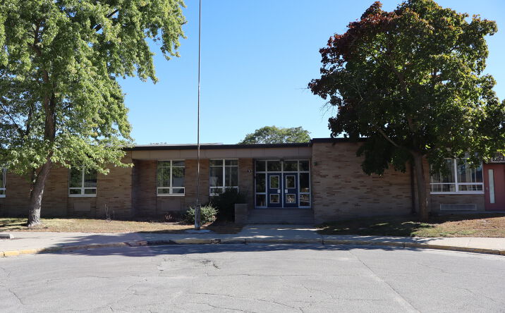 Pictures of Office property located at 201 Woodside Ln, Bay City, MI 48708 for sales - image #1