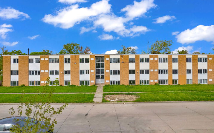 Pictures of Multifamily property located at 18250 Weaver St, Detroit, MI 48228 for sales - image #1