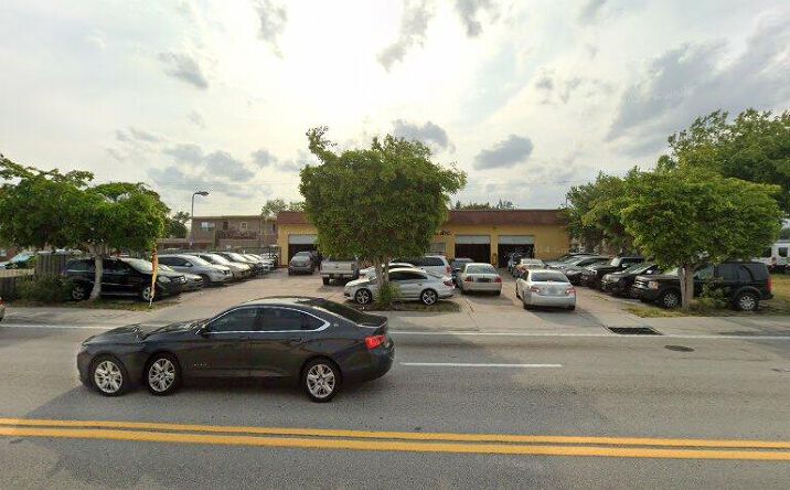 Pictures of Industrial, Retail property located at 901 S Dixie Hwy, Lake Worth Beach, FL 33460 for sales - image #1