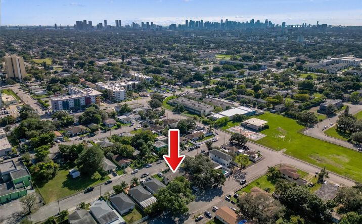 Pictures of Multifamily property located at 5228 NW 24th Pl, Miami, FL 33142 for sales - image #1