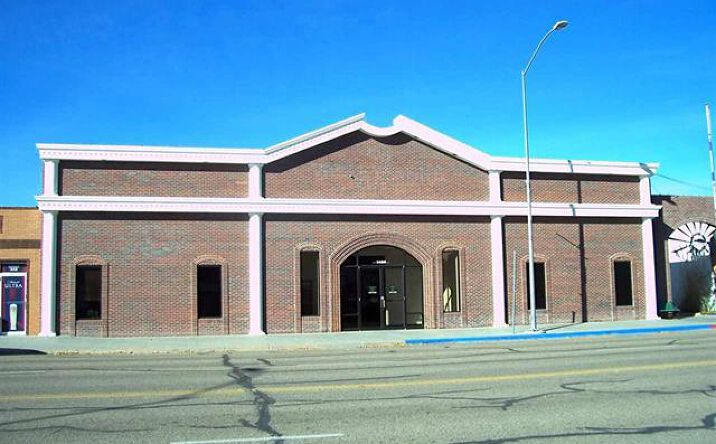 Pictures of Office property located at 1425 10th St, Gering, NE 69341 for sales - image #1